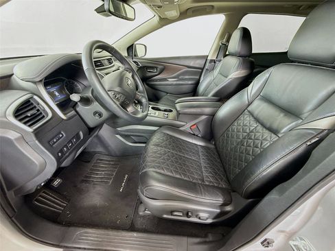 Used 2019 Nissan Murano Platinum FWD image 2