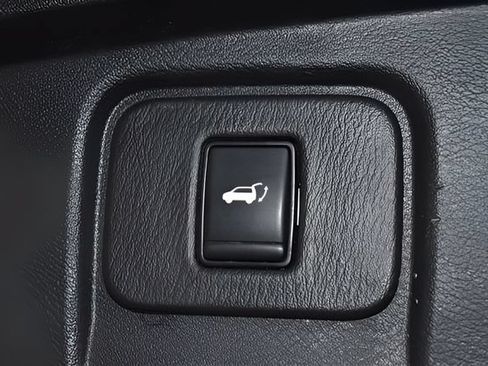 Used 2024 Nissan Murano SV AWD/4WD image 13