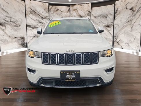 Used 2020 Jeep Grand Cherokee Limited AWD/4WD image 3