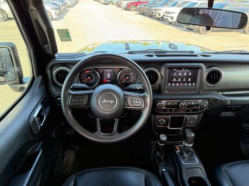 Used 2022 Jeep Wrangler Unlimited Sport AWD/4WD image 14