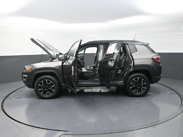Used 2019 Jeep Compass Trailhawk AWD/4WD image 43