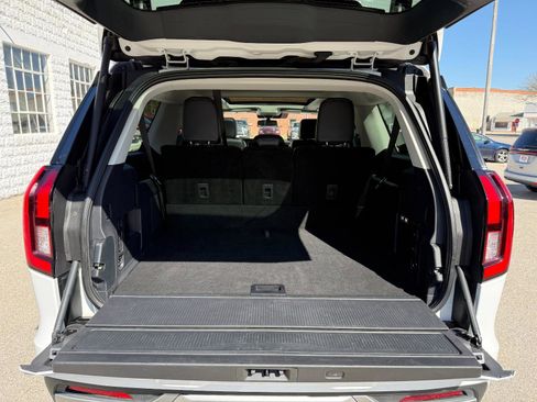 Used 2025 Ford Expedition Max Platinum image 17