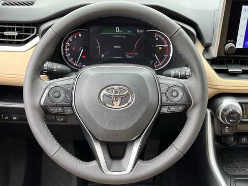 Used 2024 Toyota RAV4 XLE Premium FWD image 11