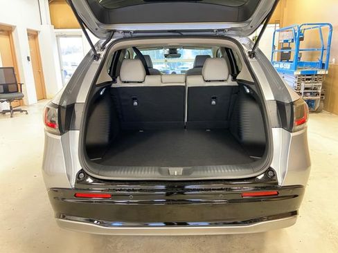 New 2026 Honda HR-V EX-L image 18