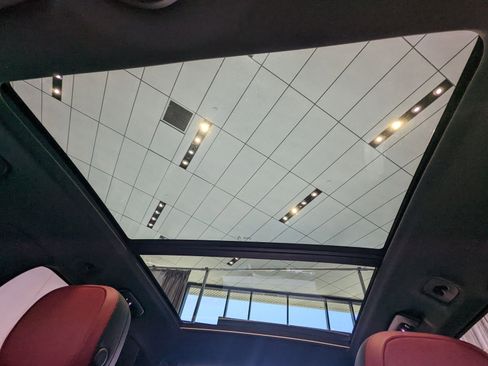 Certified 2025 Porsche Cayenne image 16