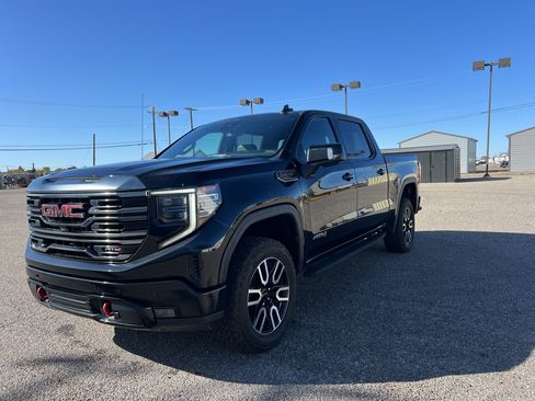 Used 2022 GMC Sierra 1500 AT4 w/ AT4 Premium Package AWD/4WD image 1