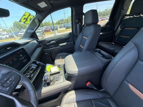 Used 2025 GMC Sierra 1500 AT4 w/ AT4 Premium Package AWD/4WD image 20