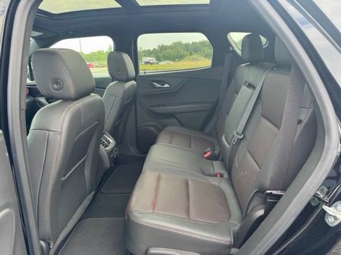 Used 2022 Chevrolet Blazer RS w/ Enhanced Convenience Package AWD/4WD image 7