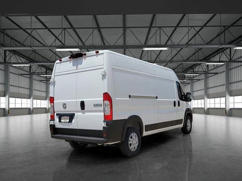 New 2025 RAM ProMaster 2500 w/ Quick Order Package 22G SLT image 4