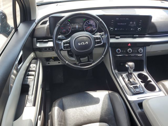 Used 2022 Kia Carnival LX FWD image 11