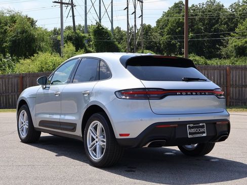 New 2025 Porsche Macan image 3