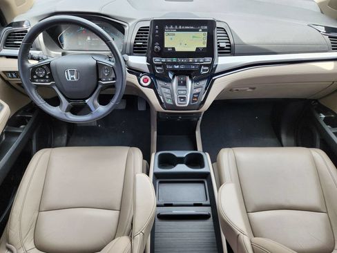 Used 2022 Honda Odyssey Touring image 11