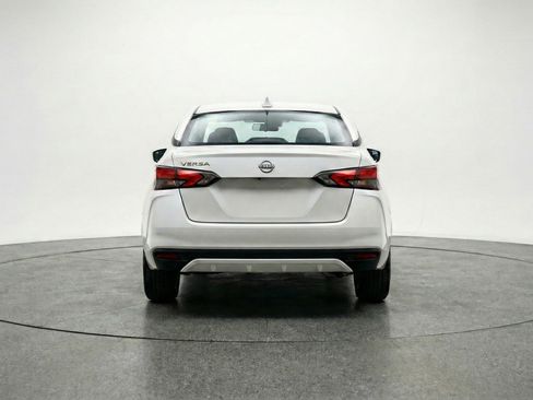 Used 2025 Nissan Versa SV image 7