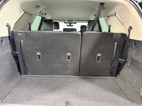 Used 2025 Nissan Pathfinder SL image 34