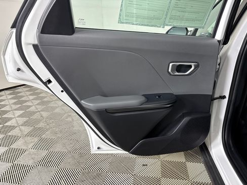 Used 2025 Kia K4 FWD image 21