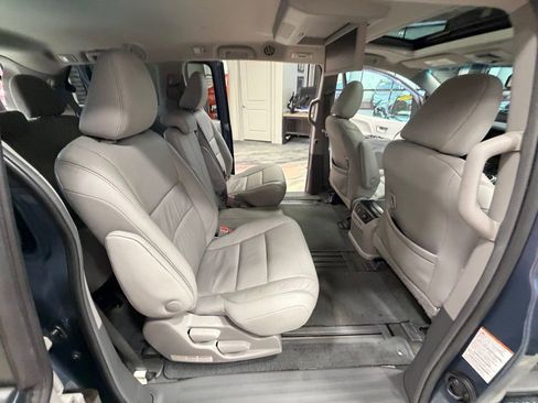 Used 2016 Toyota Sienna XLE Premium image 49