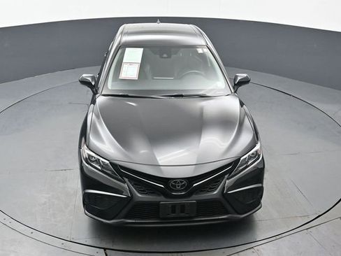 Used 2022 Toyota Camry SE w/ Carpet Mat Package (TMS) image 47