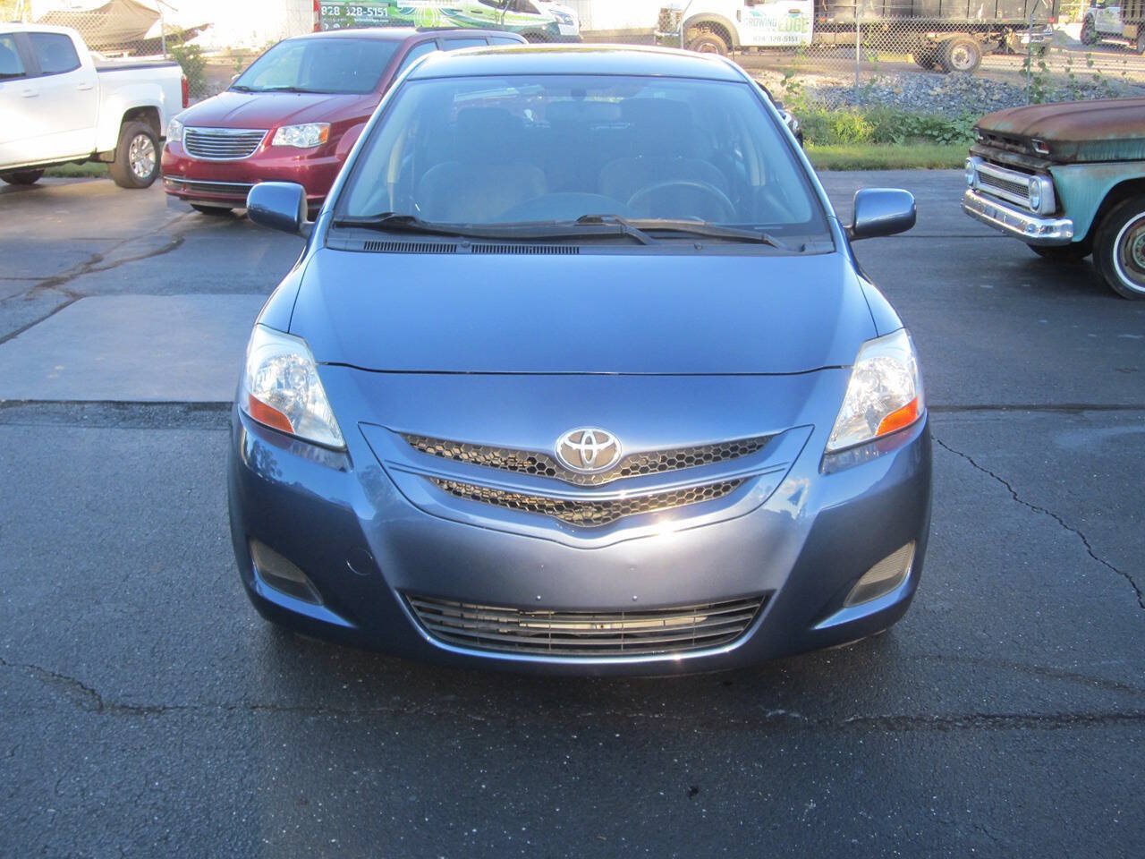 Used 2007 Toyota Yaris S FWD image 3