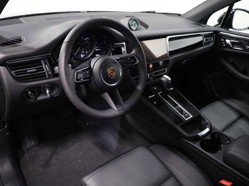 New 2026 Porsche Macan AWD/4WD image 4