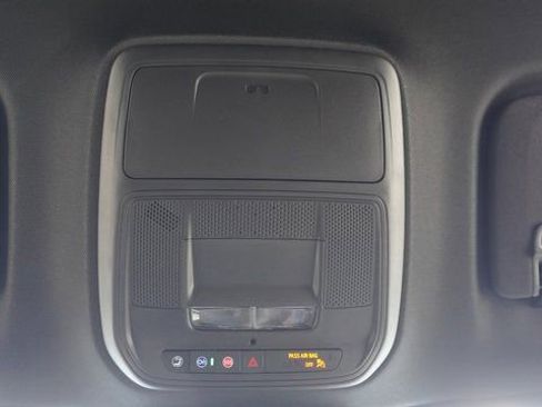 New 2026 Chevrolet Traverse LT image 38