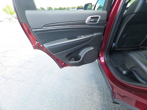 Used 2021 Jeep Grand Cherokee Limited AWD/4WD image 26