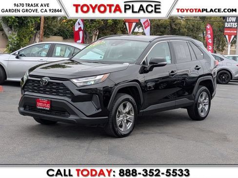 Used 2024 Toyota RAV4 XLE AWD/4WD image 1