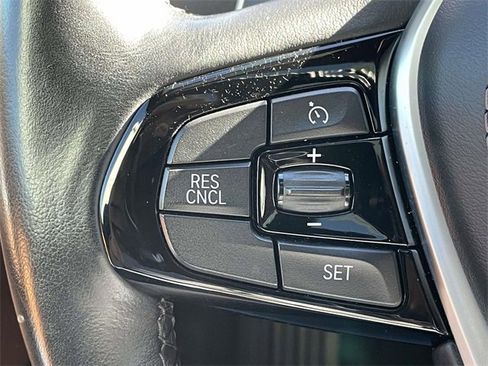 Used 2018 BMW 530i xDrive w/ Premium Package image 24