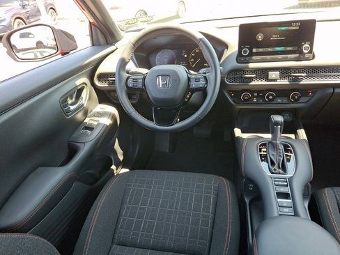 Used 2024 Honda HR-V Sport image 10