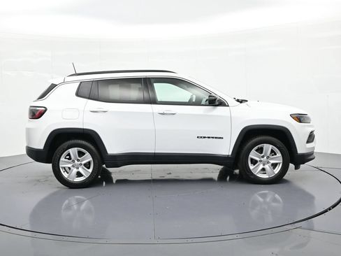 Used 2022 Jeep Compass Latitude AWD/4WD image 5