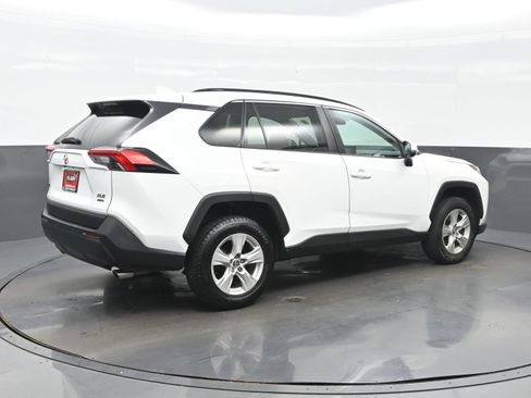 Used 2021 Toyota RAV4 XLE AWD/4WD image 6