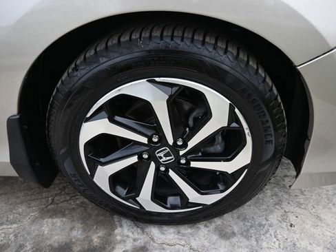 Used 2016 Honda Accord EX-L image 11