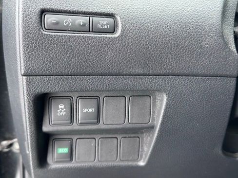 Used 2016 Nissan Rogue S image 13