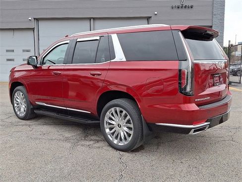 Used 2024 Cadillac Escalade Premium Luxury w/ Performance Package image 4
