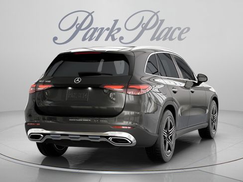 Used 2026 Mercedes-Benz GLC 300 image 19