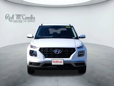 New 2025 Hyundai Venue SE image 8
