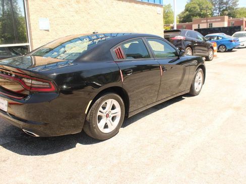 Used 2022 Dodge Charger SXT w/ Leather Interior Group image 4