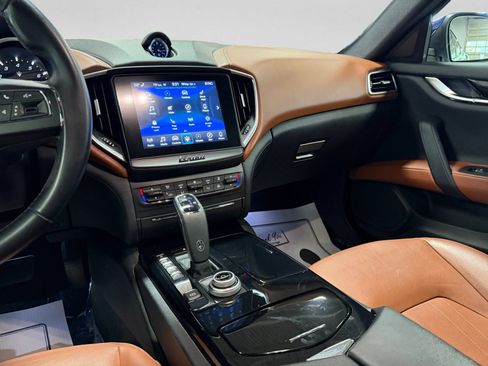Used 2019 Maserati Ghibli RWD image 21