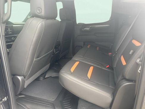 Used 2025 GMC Sierra 1500 AT4 w/ AT4 Premium Package image 16