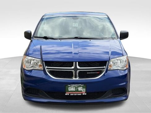 Used 2019 Dodge Grand Caravan SE w/ UConnect Hands-Free Group FWD image 2