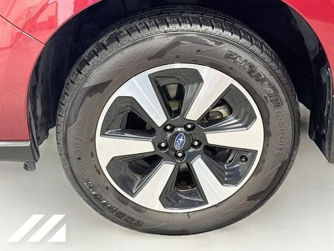 Used 2018 Subaru Forester 2.5i Premium AWD/4WD image 32
