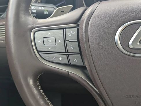 Used 2018 Lexus LS 500 w/ Accessory Package (Z2) RWD image 21