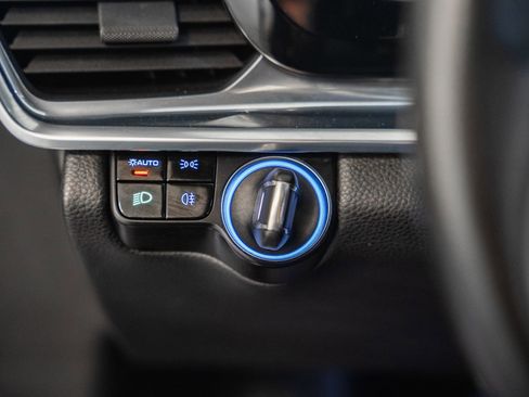 Used 2018 Porsche Panamera 4 w/ Premium Package Plus image 32