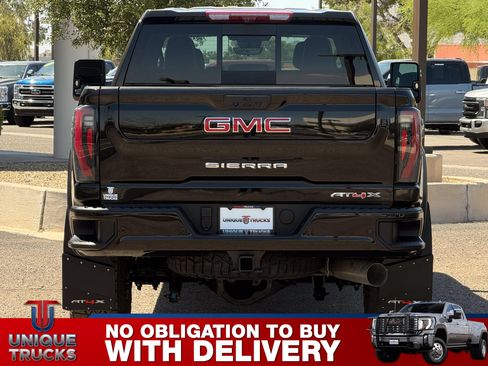 Used 2025 GMC Sierra 2500 AT4X AWD/4WD image 5