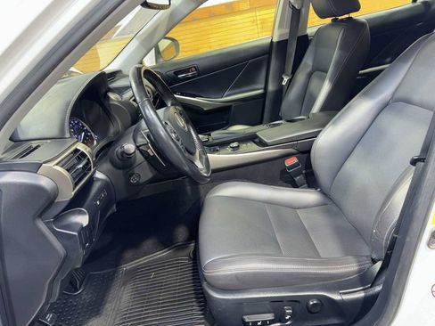 Used 2016 Lexus IS 200t w/ Navigation System Package image 17