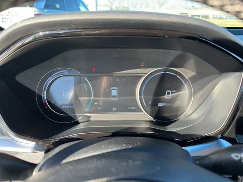 Used 2022 Kia Niro EX w/ Cold Weather Package image 17