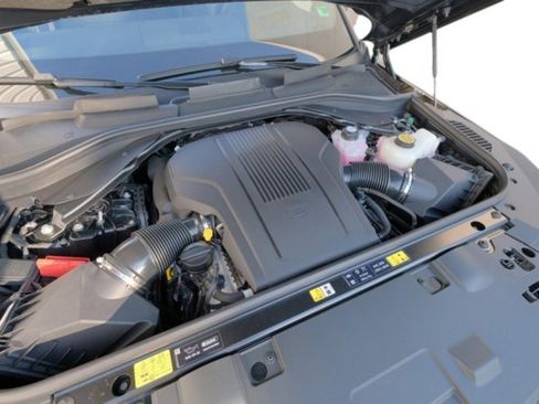 New 2025 Land Rover Range Rover Sport Dynamic SE image 9