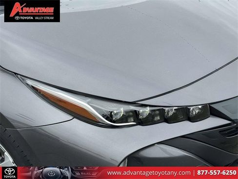 Used 2022 Toyota Prius Prime XLE image 12