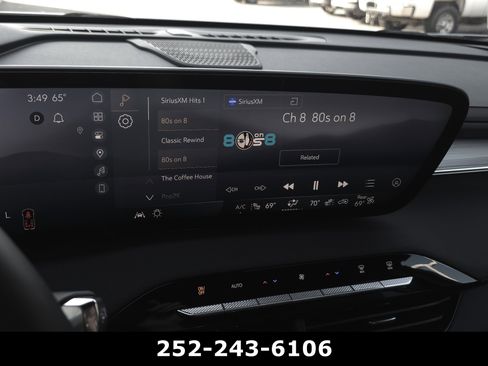 Used 2025 Buick Enclave Preferred image 16