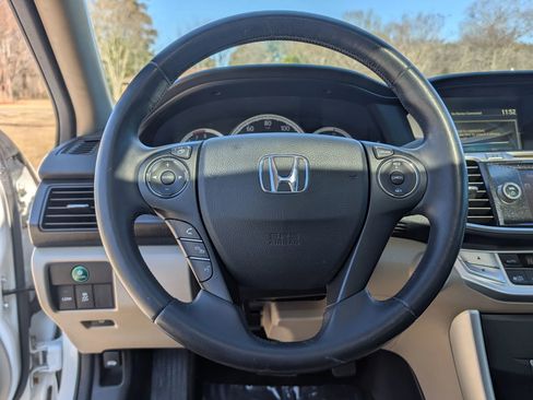 Used 2013 Honda Accord EX-L image 21