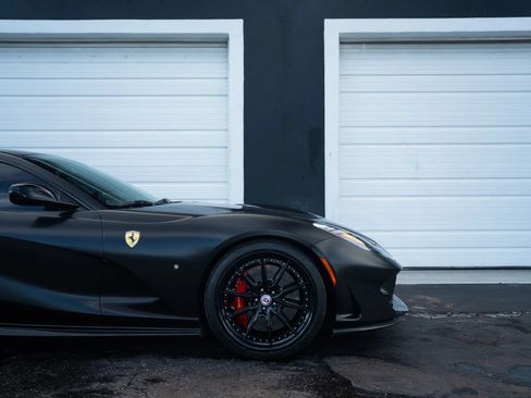 Used 2019 Ferrari 812 Superfast RWD image 12